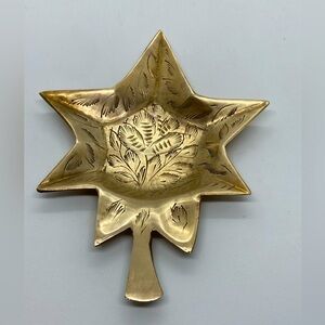 Vtg Brass Engraved Leaf Ashtray Trinket Tray Signed India 4.9” L / 3.9” W